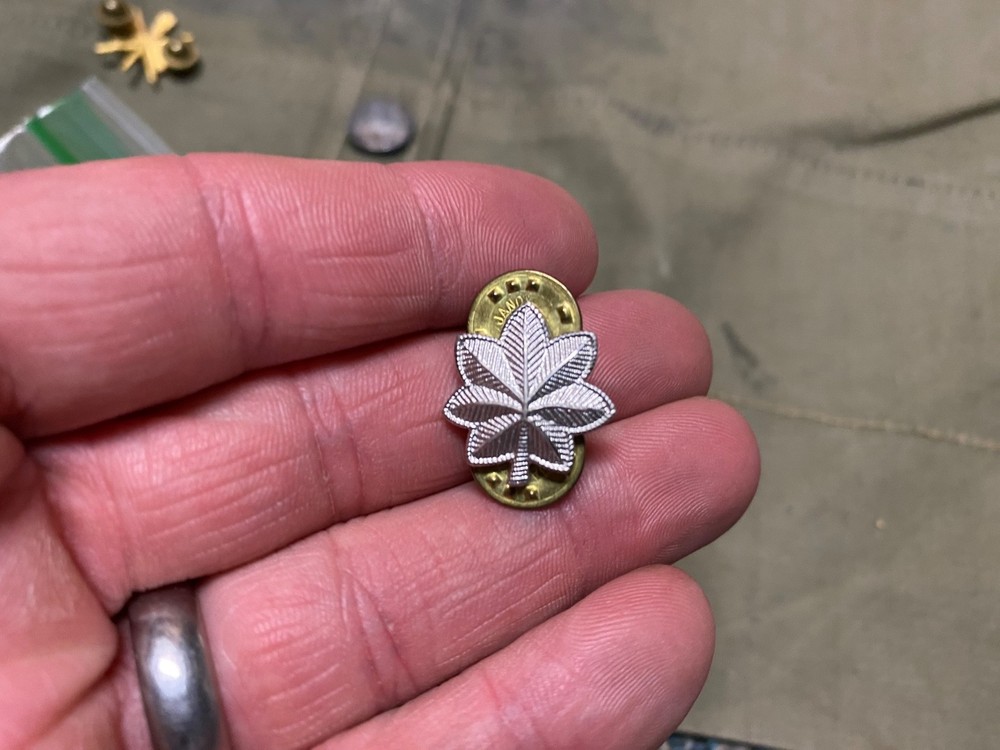 ORIGINAL WWII US NAVY & MARINE SMALL SIZE MAJOR COMMAND COLLAR AND CAP INSIGNIA