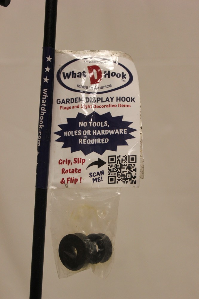 What D Hook 3 1/2" Deck Rail Post Garden Display Hook No Hardware Needed G2