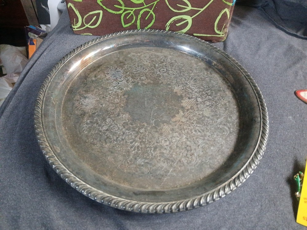 WM Rogers Silverplate Round Serving Tray Style 871