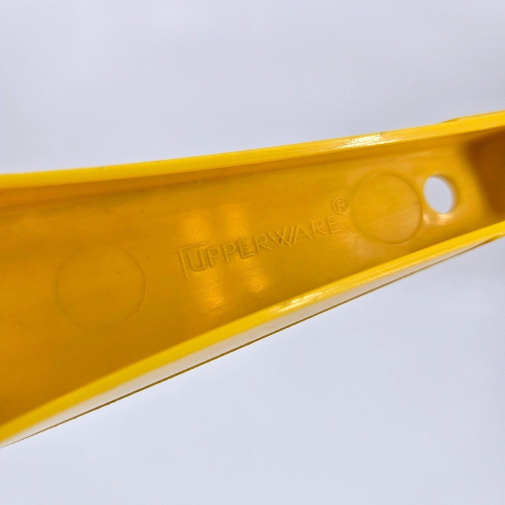 Vintage Tupperware #1200 Yellow 1 Quart Colander Strainer with Handle