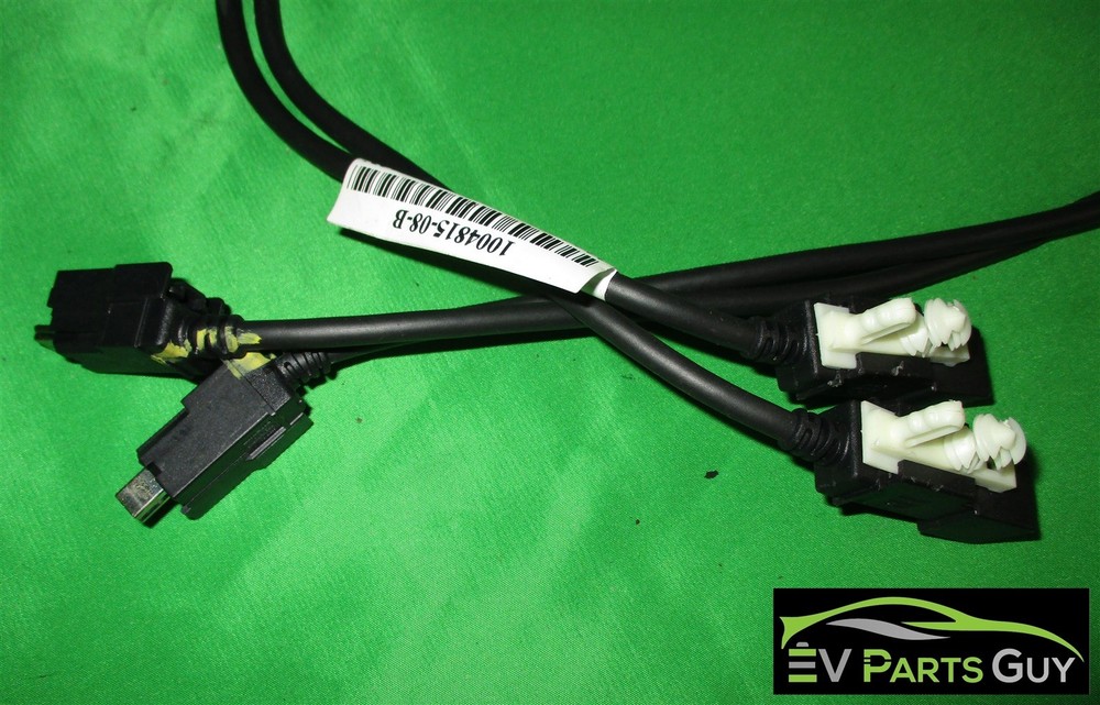 Tesla Model S 2012-2016 - FRONT OUTLET USB CABLE - 1004815-08-B