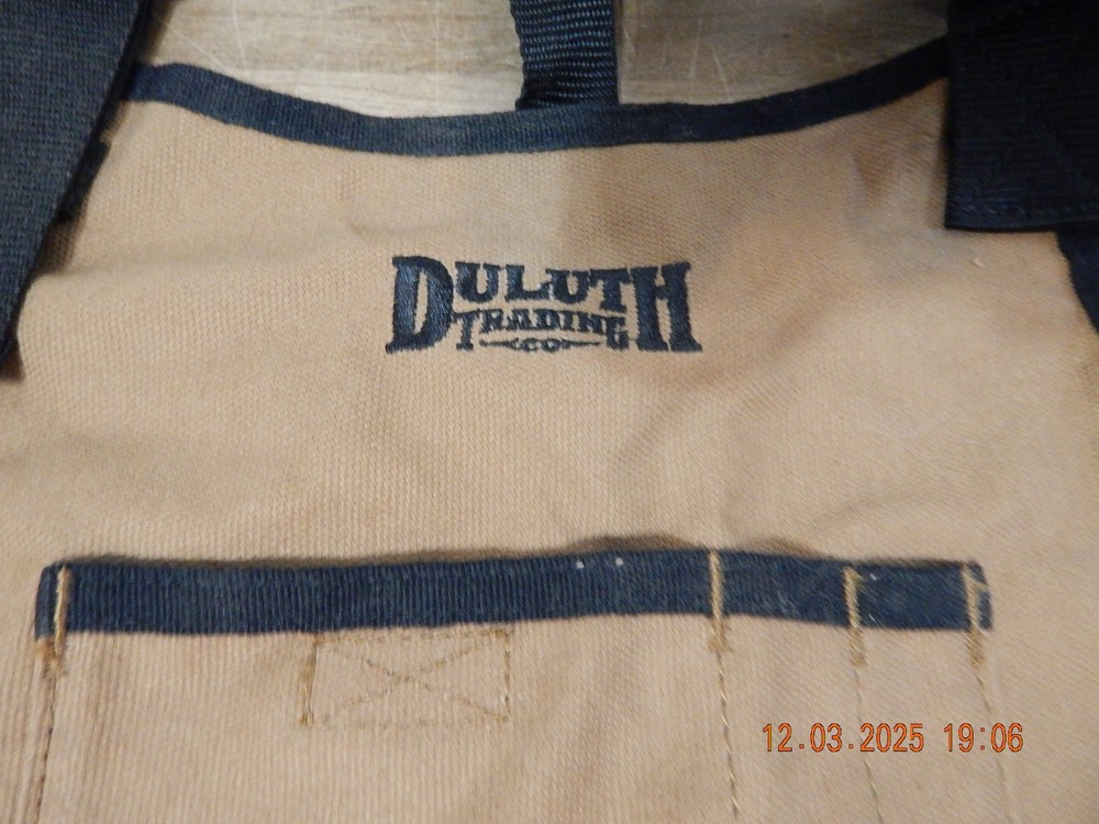 Duluth Trading Firehose Bib Work Apron Brown Carpenter Water Repel Hammer Loop