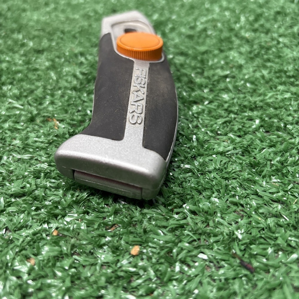 Fiskars Lockable Utility Knife