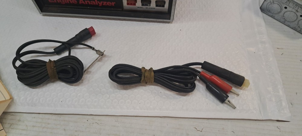 Sears Solid State Electronic Engine Analyzer Model 161.214230 2 CABLES, READ