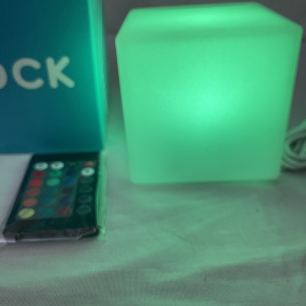 4X4 LED Color-Changing Light Up Cube Decoration with remote