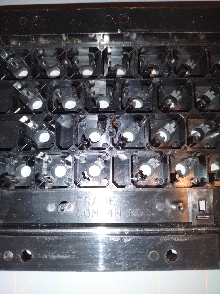 COMMODORE Brown Breadbin KEYBOARD FRAME ONLY Genuine part COM-4N NO.5