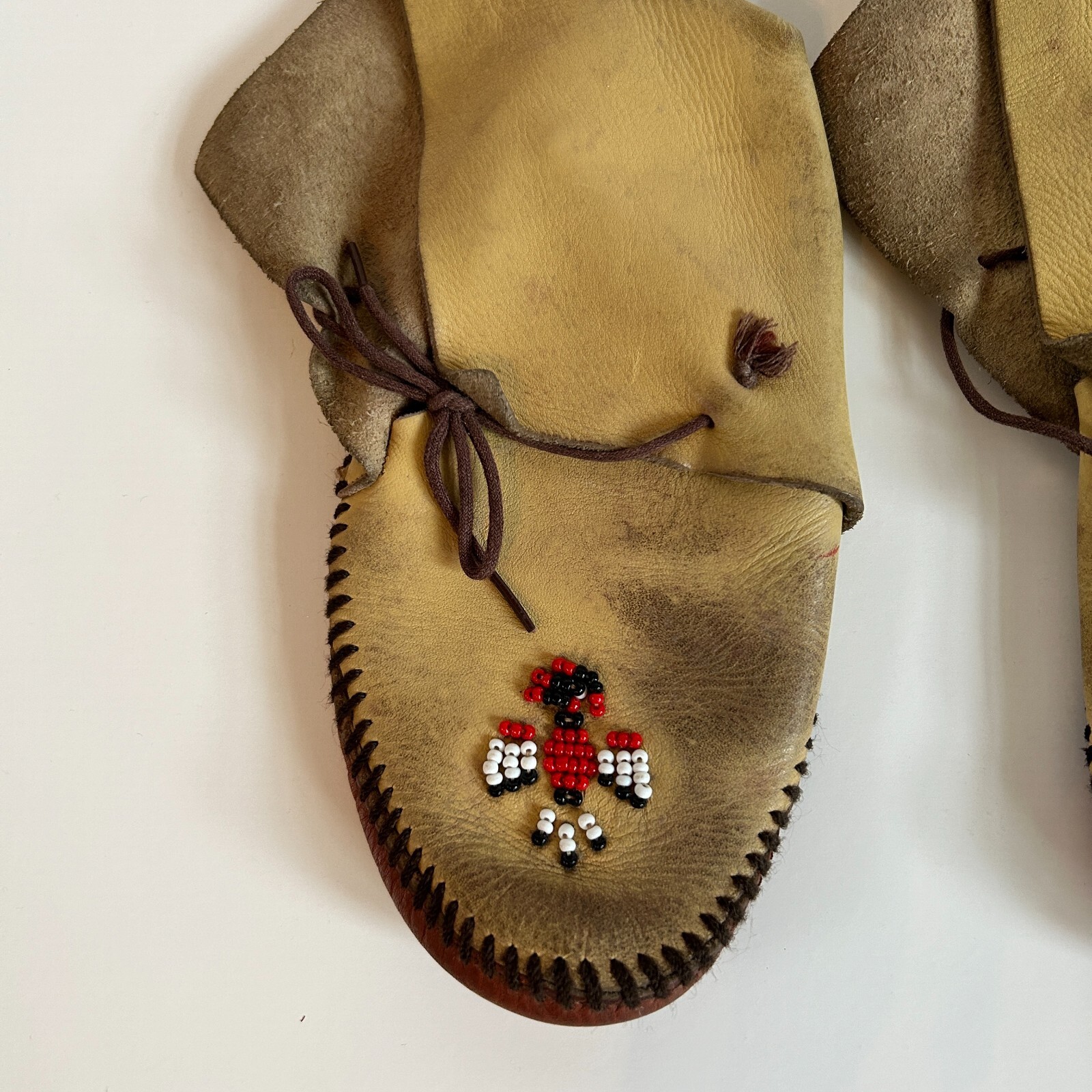 Vintage 8" BEADED Thunder Bird LEATHER NATIVE AMERICAN INDIAN MOCCASINS BOOTIES