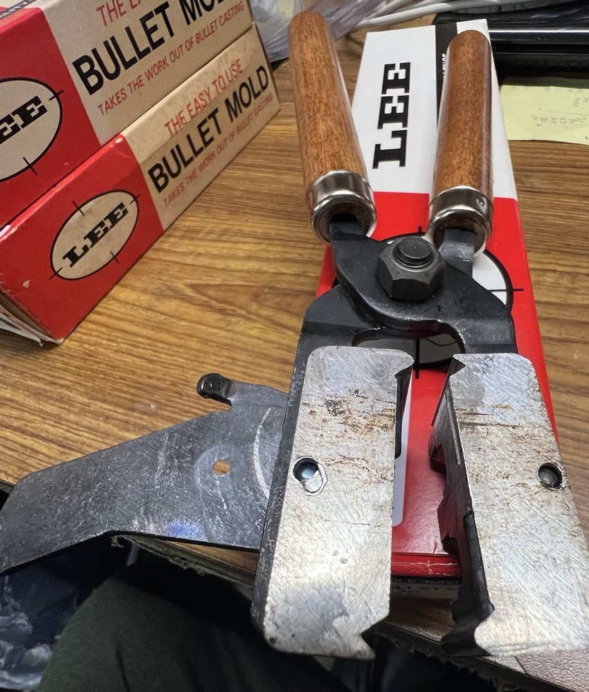Lee Bullet Mold, Double Cavity, .452 200g