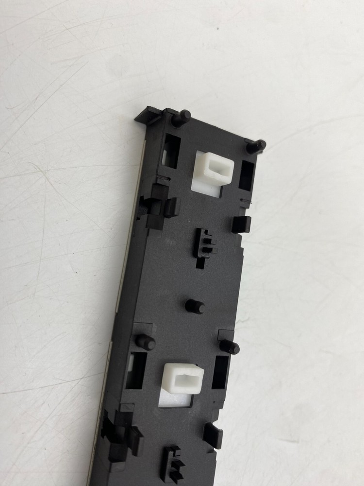 Eaton XTMCXML Black/White Mechanical Interlock for For Mini IEC Starters - Used