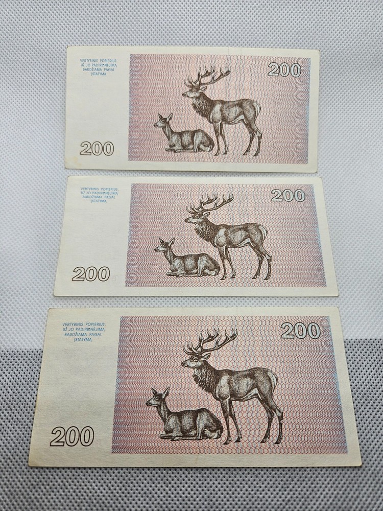Lithuania 200 Talons 1993 Deer Pre Euro UNC Consecutive numbers
