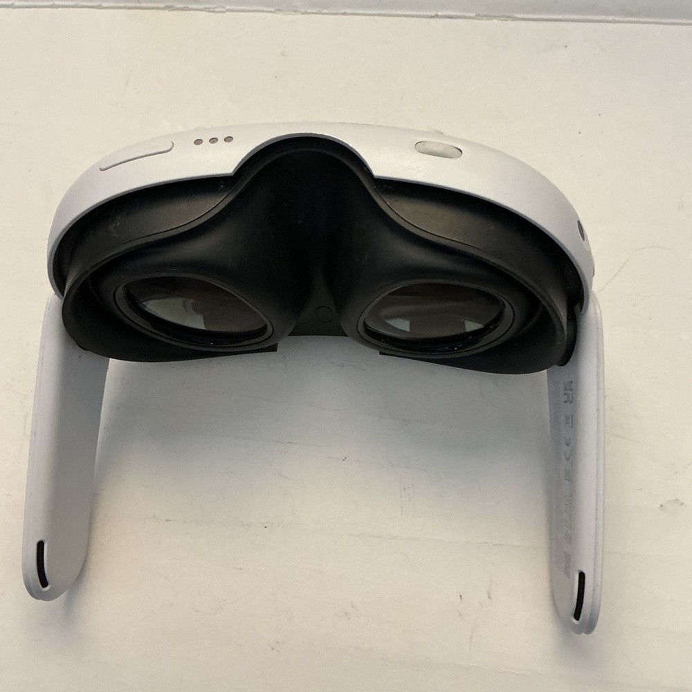 Meta Quest 3 128GB VR Headset Only (0011)- Working- Read description