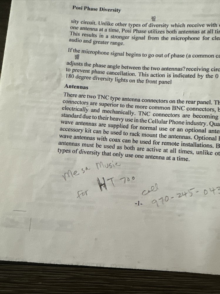 TELEX UR 700 UHF wireless microphone Manual Copy