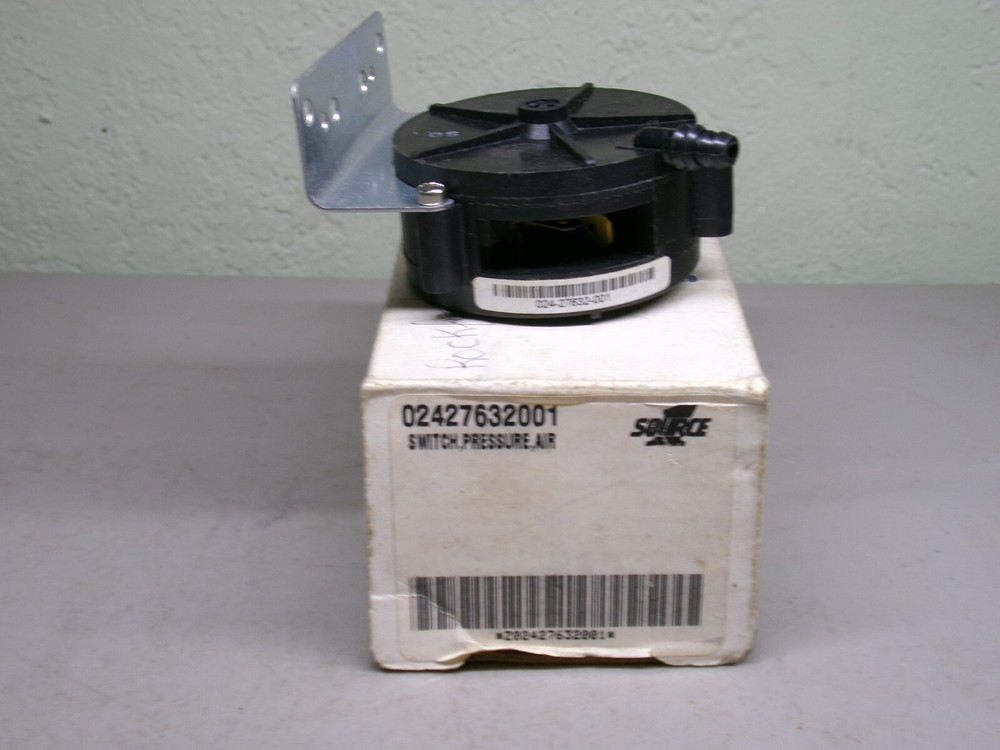 SOURCE 1  S1-02427632001 AIR PRESSURE SWITCH