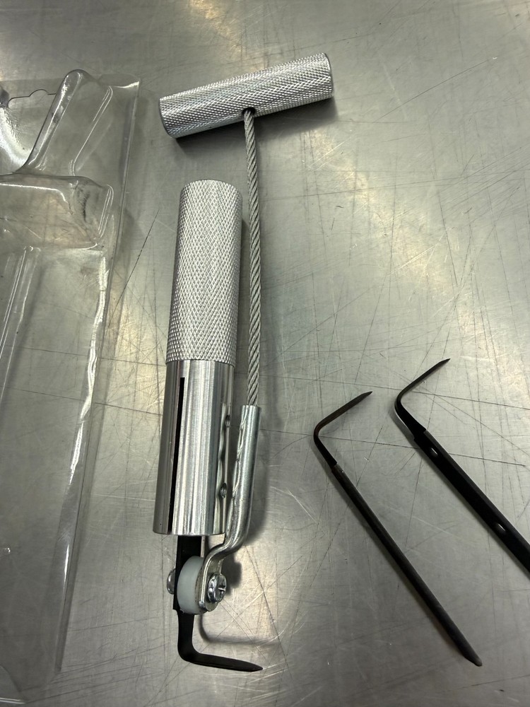 ATD 6516 Deluxe Windshield Removing Tool with 2 Extra Replacement Blades