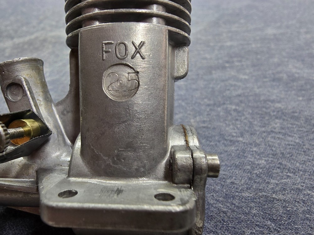 Fox 25 Stunt Control Line Model Airplane Engine w/Glow Plug