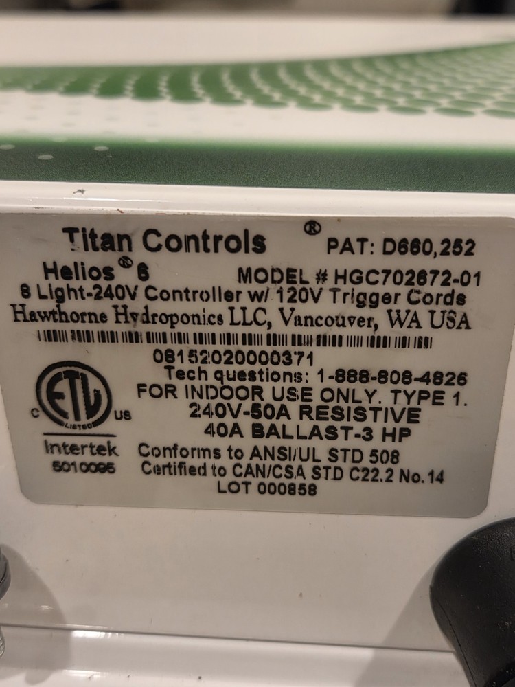 Titan Controls Helios 6 8 Light Controller with Dual Trigger Cords 240V