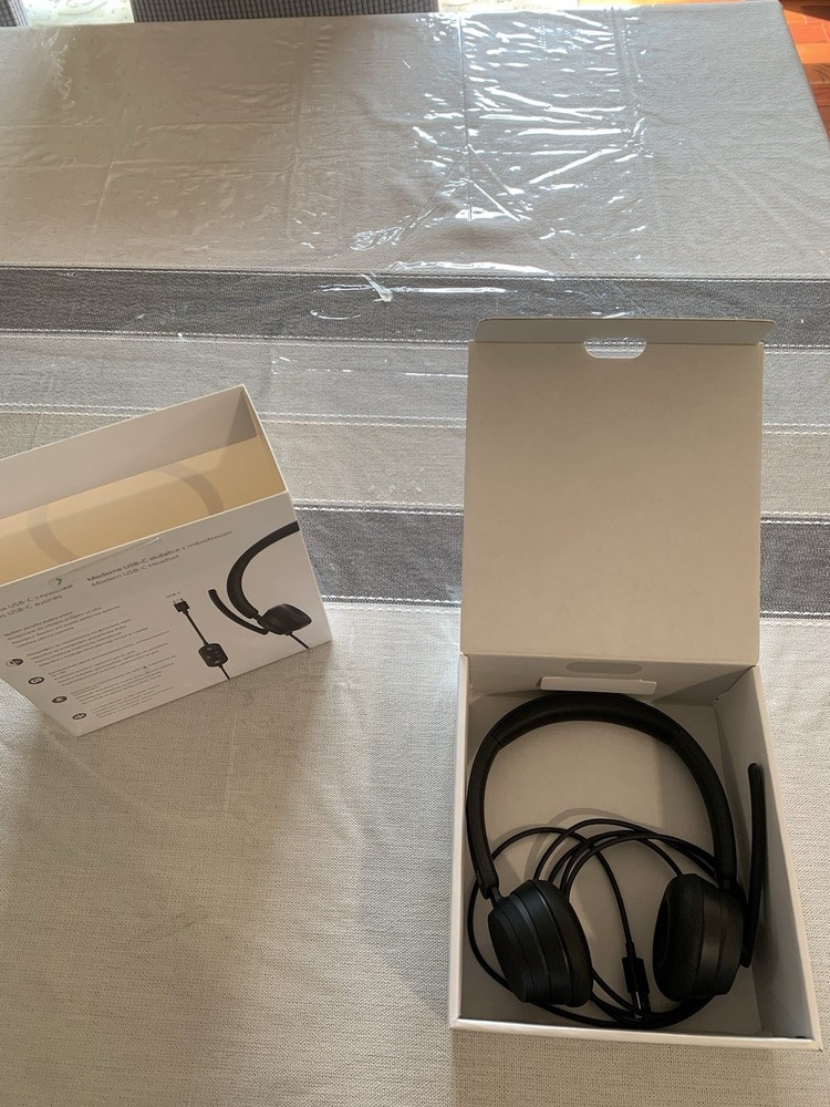 Microsoft Modern USB-C Headset Black Wired Boom Mic Double Over-Ear