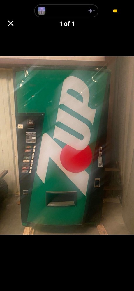 7UP Vending Machine