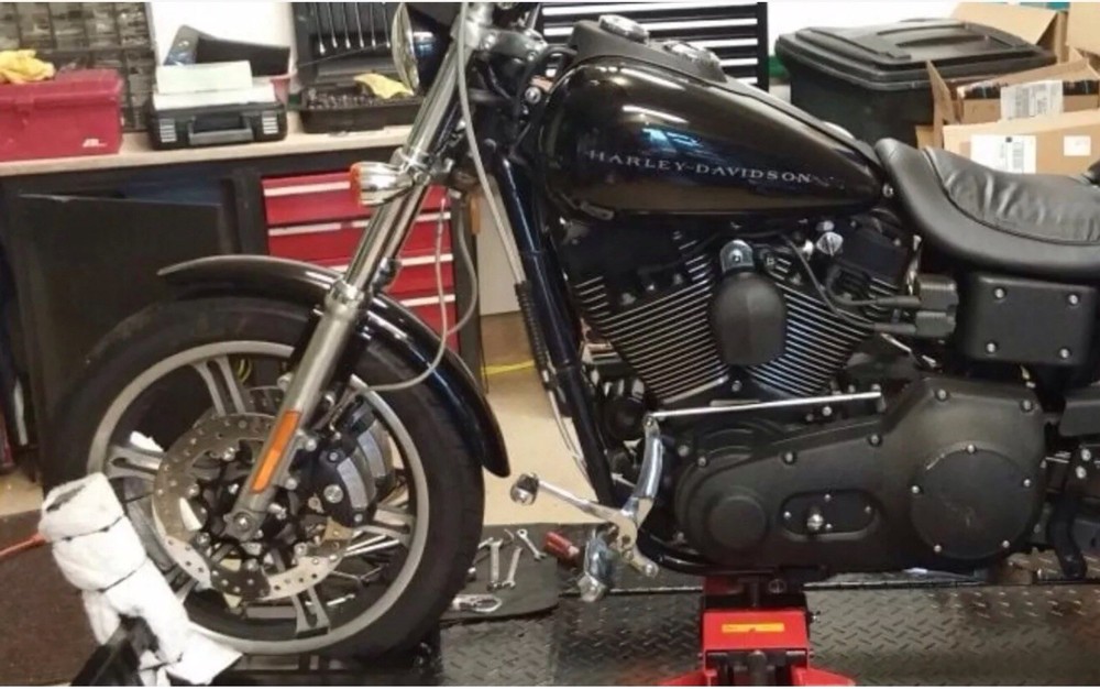 Dyna FXD Daul Disc Models BOTH BREMBO Front Brake Calipers 2000 And Up FXD