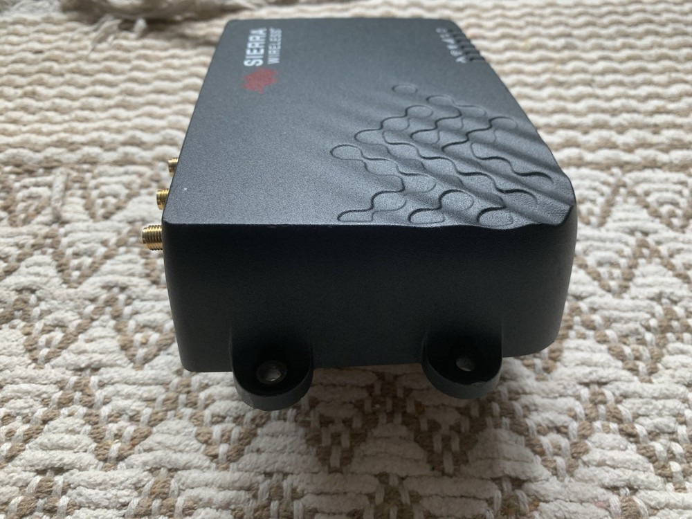 Sierra Wireless Airlink MP70, No Cables.