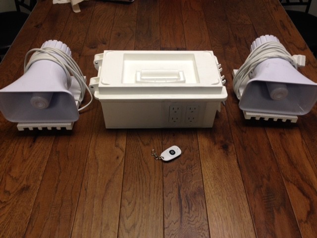 Snow Goose Electronic E Caller 2 speaker. Extra loud amp SD card, Remote Control