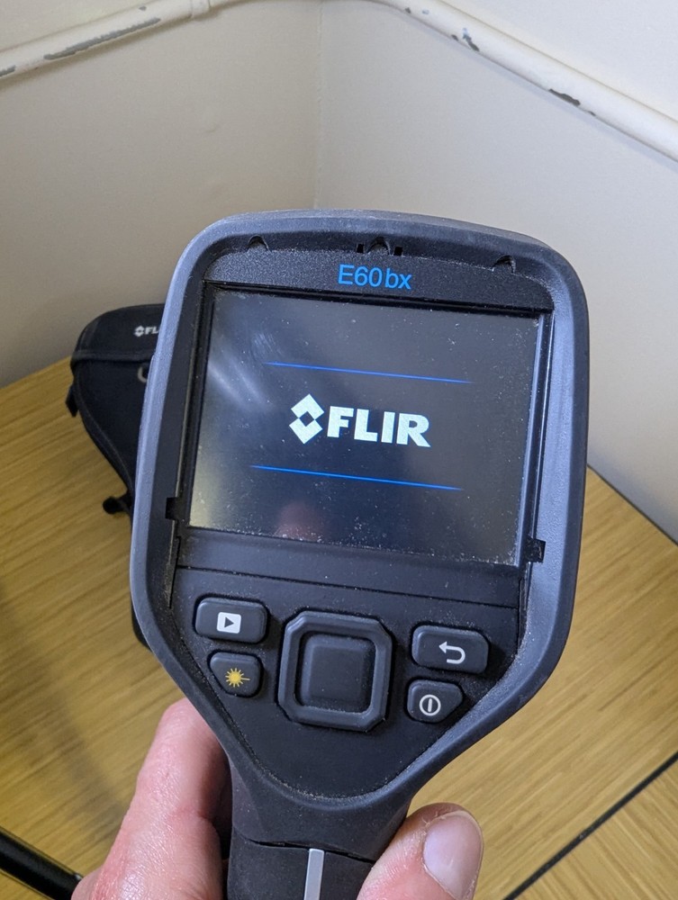 KEC FLIR E60bx IR Handheld Thermal Camera 320 x 240 Resolution + Extra Battery