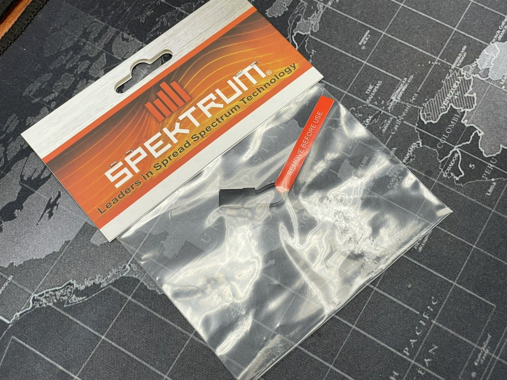 Spektrum - SPM6802 Male Universal Bind Plug