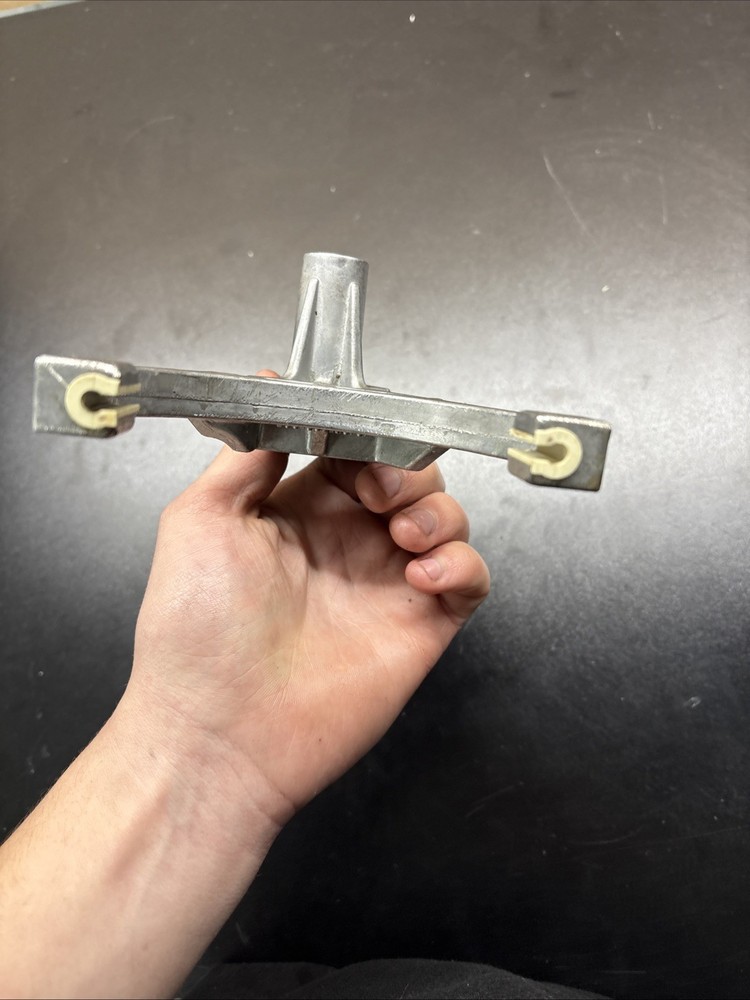 Borg warner transfer case shift fork 13-54-096-002 Borg warner shift fork