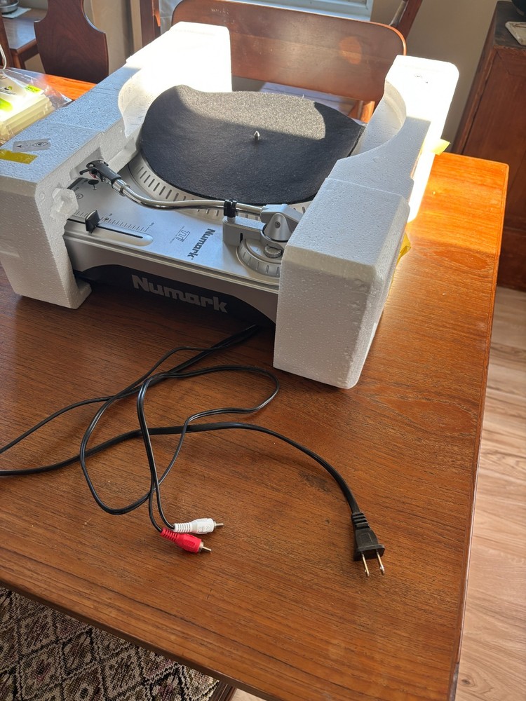 Numark TTUSB Turntable - Pristine Condition, Original Box, One Owner