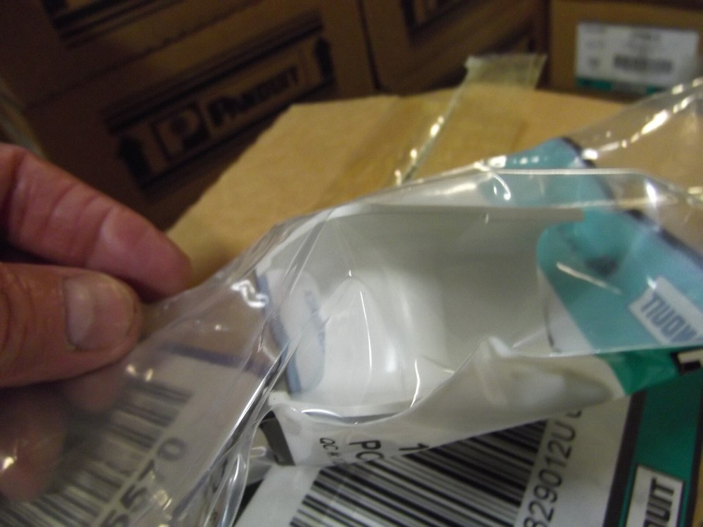 PANDUIT ICF5IW-E Raceway Inside Corner 20 Piece Case