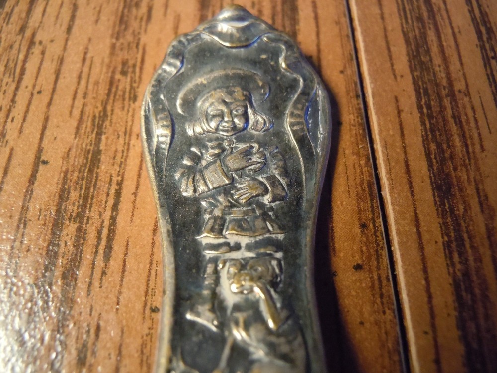 Vintage Antique 6" Buster Brown & Dog(Tige) Silverplate Fork excellent condition