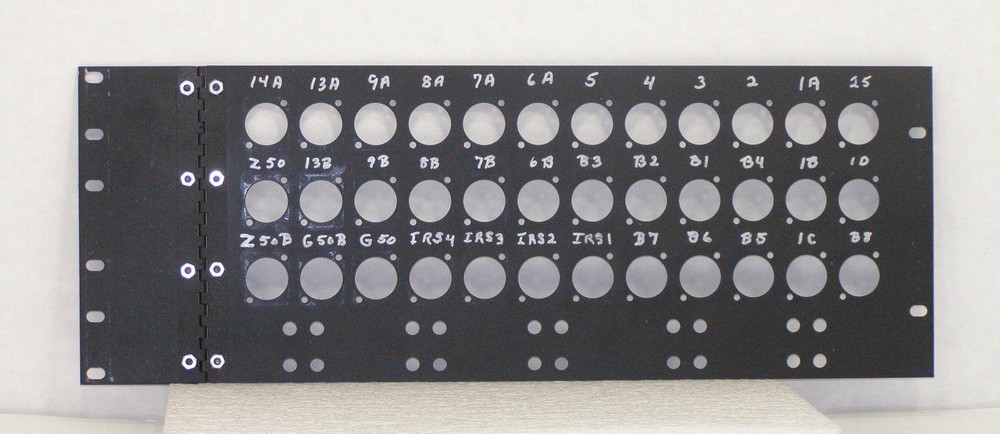Quantum Technologies 36 Port QTI1961 3U Rackmount 36x Hinged Patch Panel #ZK25