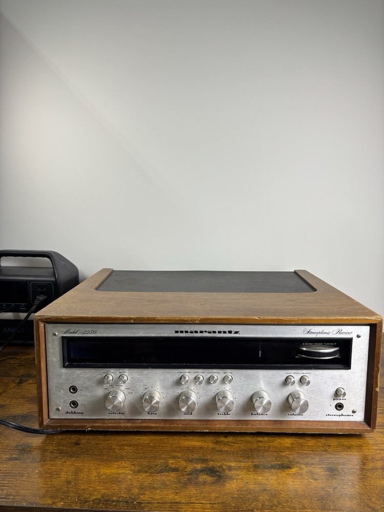 Vintage Marantz 2230 Stereo Receiver with Wood Case Untested READ DESCRIPTION