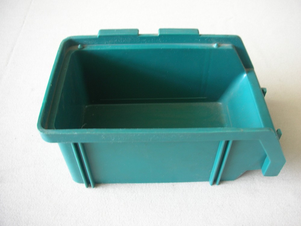 Alfa 2 Alfredo Martini Wolf's Mouth Container