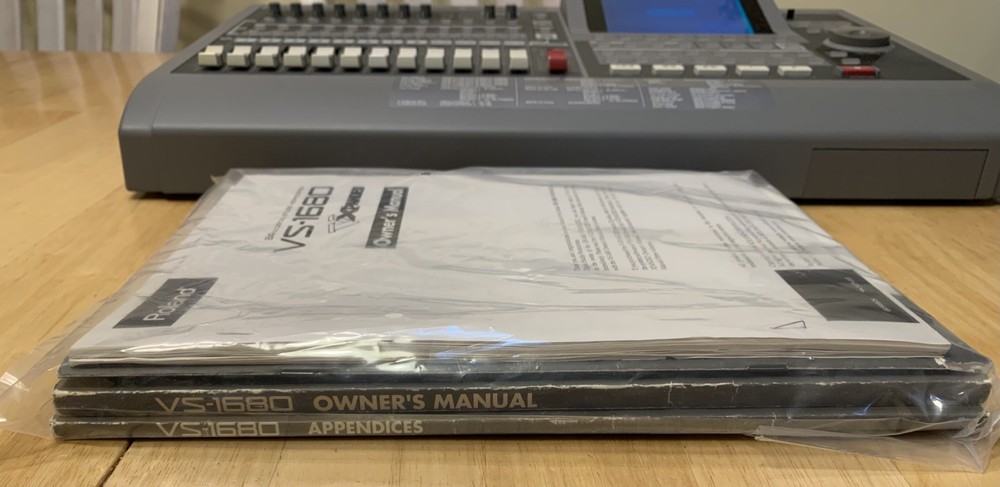 Roland VS-1680 V-Xpanded 24-Bit Digital Recording Studio Workstation W/2 VSF-2