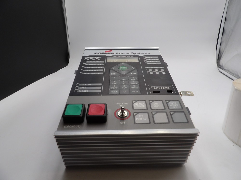 Cooper Power Systems Form 4D Recloser Control