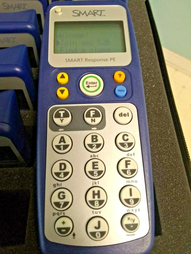 Smart Response PE (30) Remotes/Clickers With Receiver and Carry Case