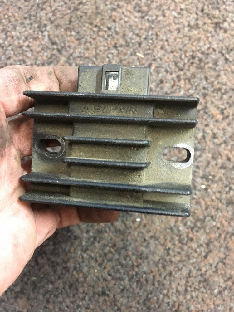 2006 Yamaha YBR125 3D9 Regulator Rectifier