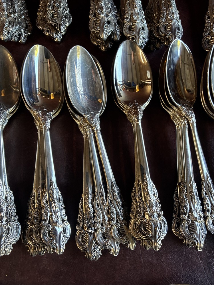 Baroque By Godinger 91 Piece Silver Plated Flatware Set