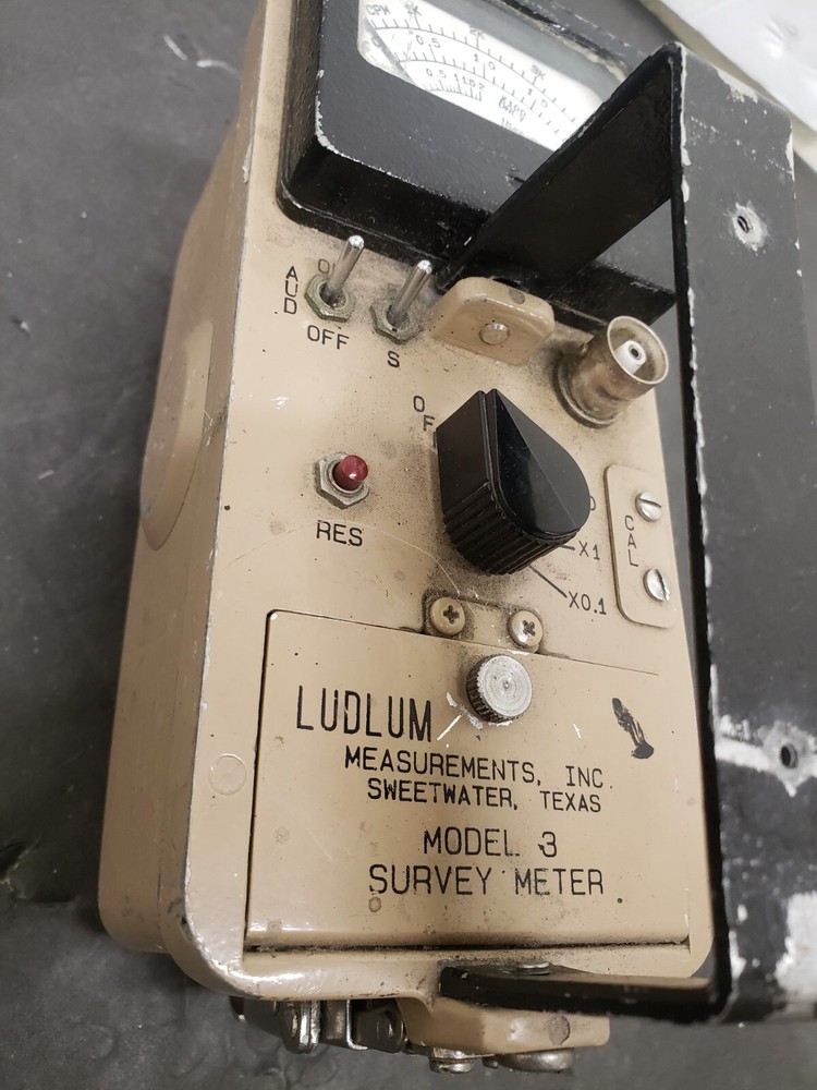 LUDLUM Model 3 Survey Meter * READ *
