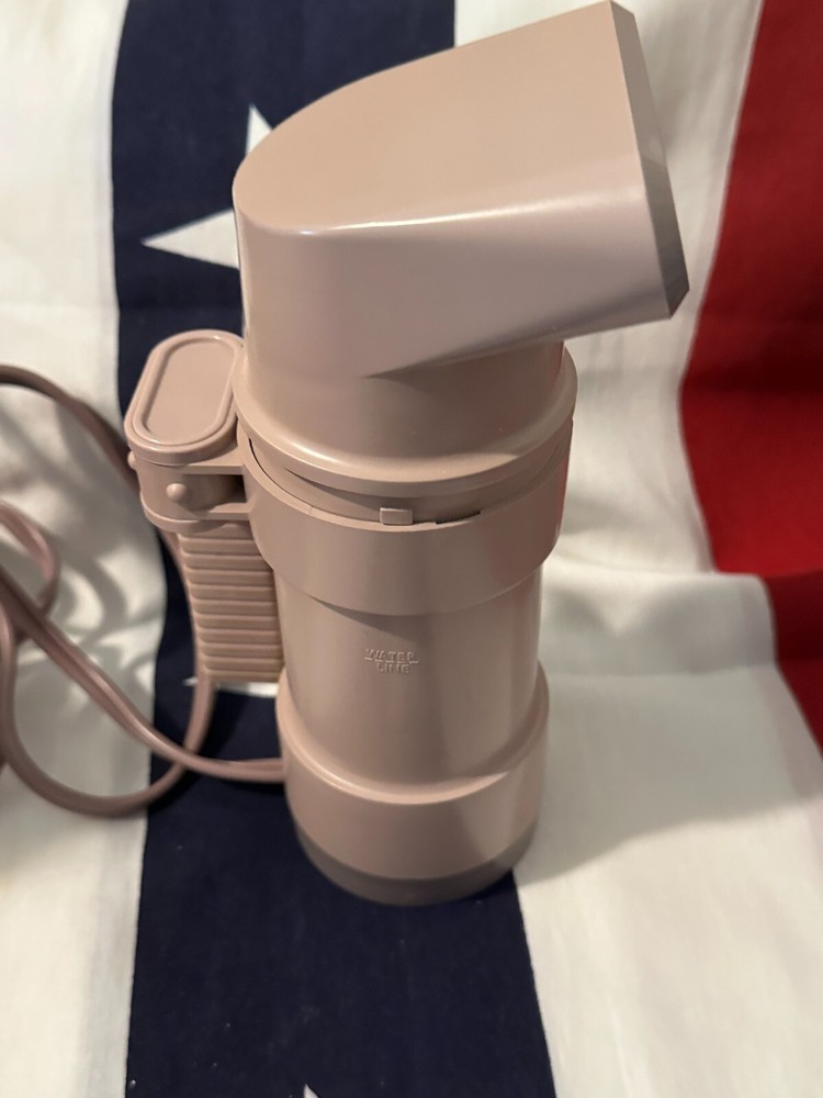STYLEMASTER PASSPORT CLOTHES STEAMER FOLDING HANDLE EASY TO USE EUC model 9554