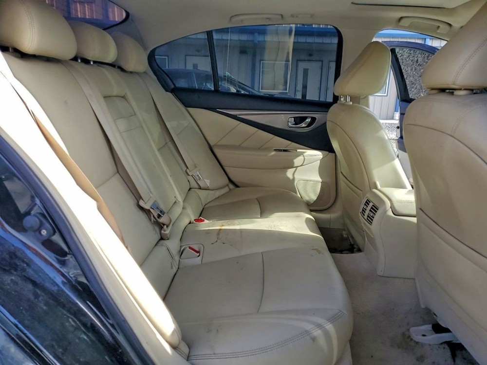 Q50 2017 Glove Box 5000020