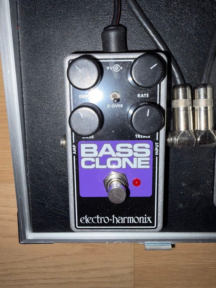 electro-harmonix BASS CLONE