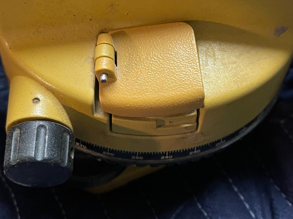 Topcon AT-G7n automatic level construction level With Case