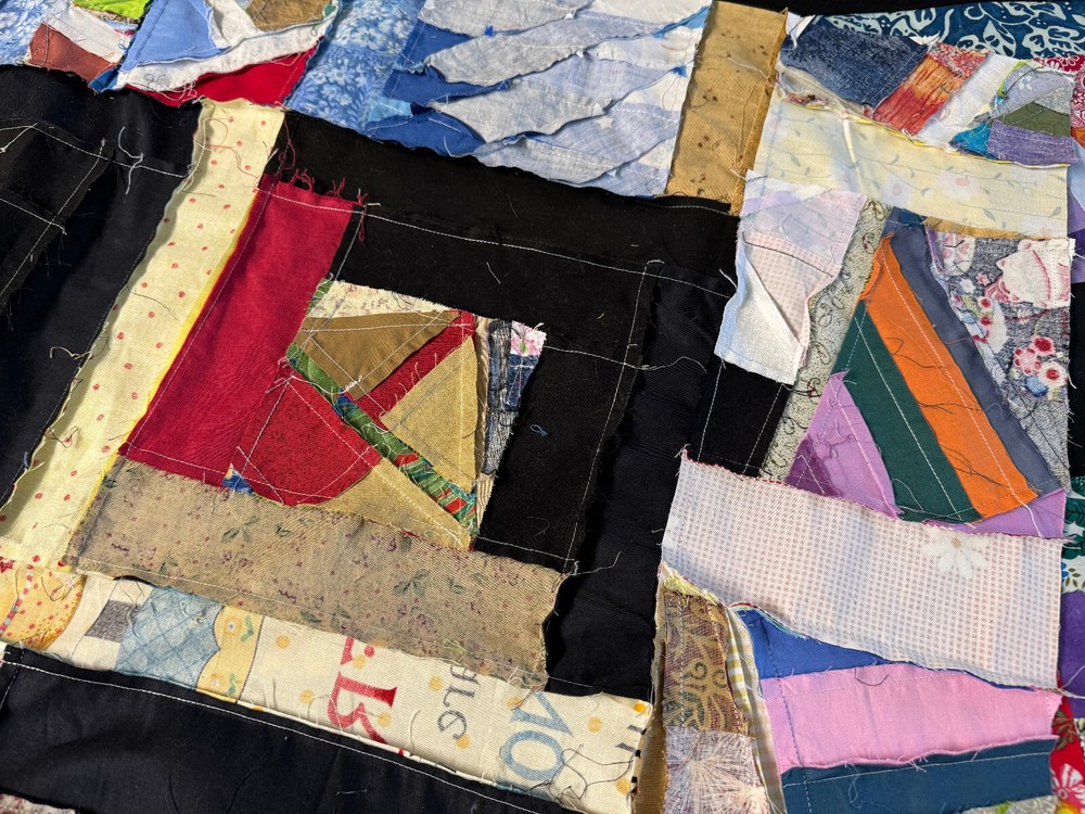 CaKing Size Machine pieced LogCabin patchwork quilt top #6-10A Made in USA