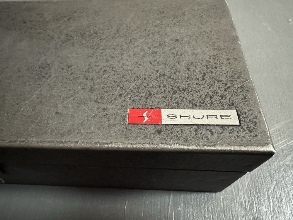 Shure Vintage Metal Microphone Case