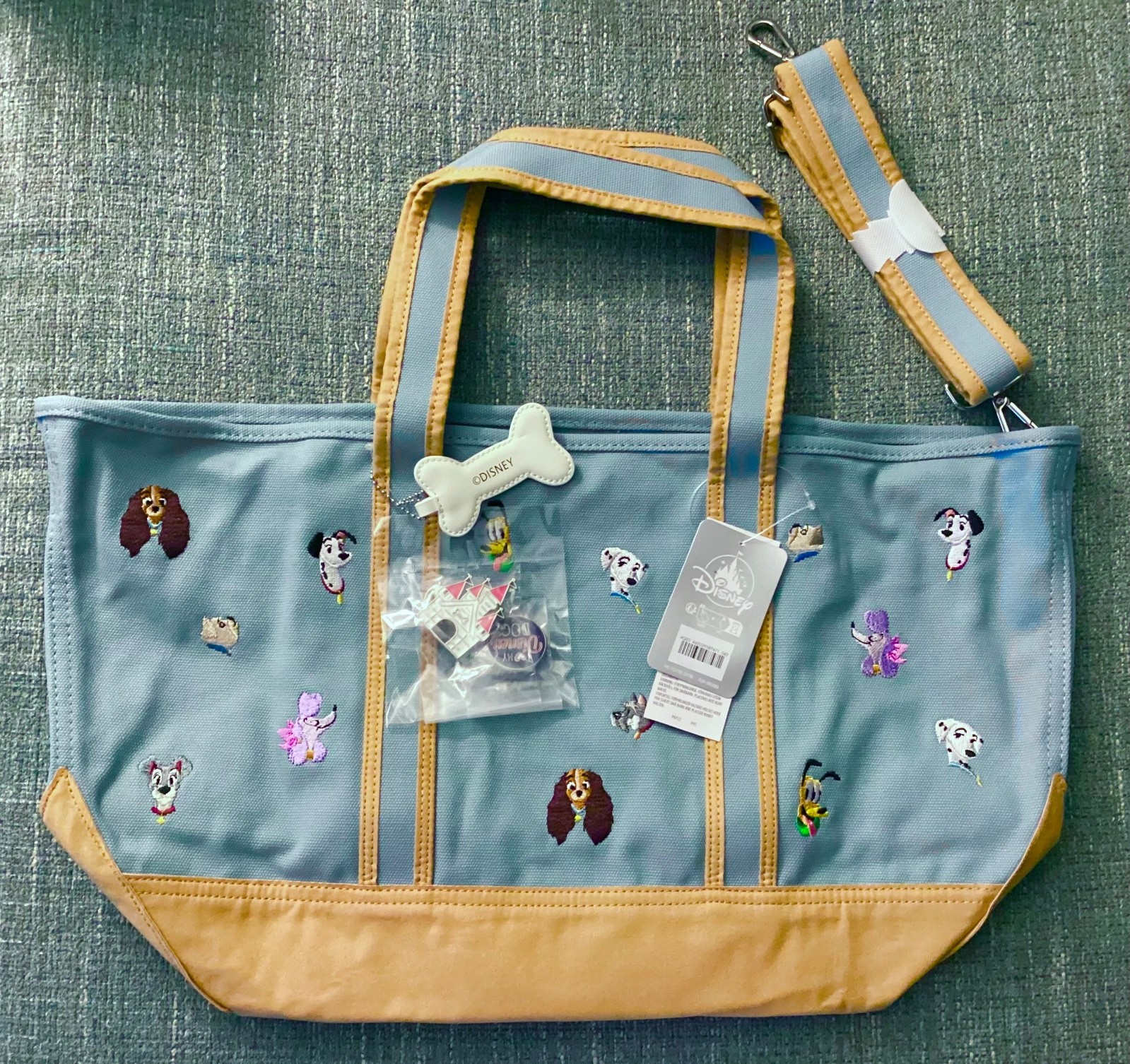 2026 DISNEY THE DISNEY STORE EST 1987 DOGS LARGE CANVAS TOTE BAG & LAPEL PIN SET