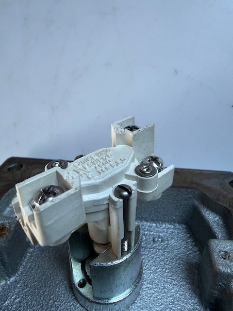 EATON / CROUS-HINDS EFS2184