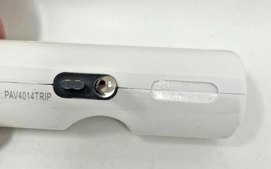 Griffin iTrip Auto FM Transmitter PAV4014Trip White Apple iPod iPhone Adapter