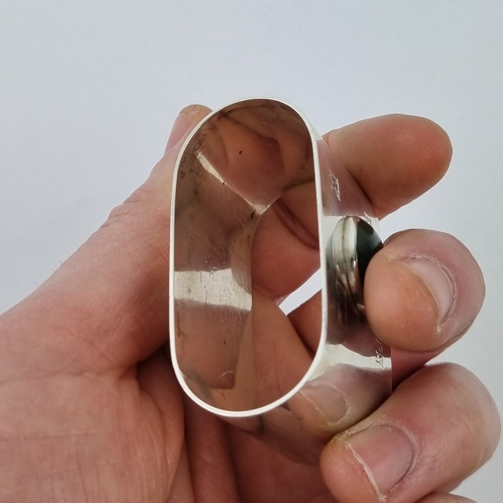 Robert Welch Solid Silver Napkin Ring With Green Cabochon Birmingham 1972